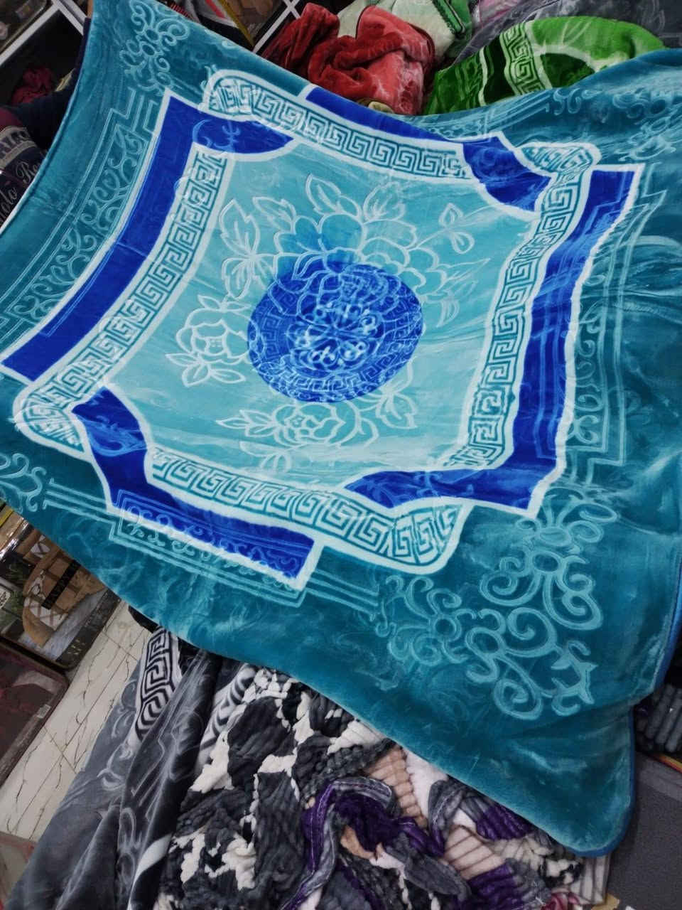 بطانية نفرين 🔥😍
الوزن : 6 ونصف كيلو🤩
💓بطانية وجهين حرير مع جنطة 💗
القياس : 220*240 💞💞💞💞💞💞
السعر : 30 الف وبسسسسسسسس💖💖💖💖💖💖
العنوان : سماوة، حي العمال، مقابل حسينية ام البنين (ع) ✅ مجمع سيد الأسعار للمفروشات والستائر ❤️
ملاحظة : يوجد توصيل جميع المحافظات ✅
للطلب : *********** واتساب

          او: ***********
