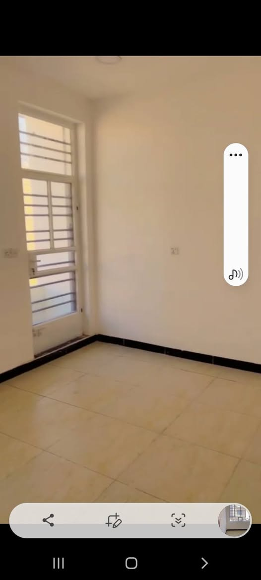 للبيع بيت 🏡 طابو صرف فى #الأساتذة خلف اربع شوارع مساحته #٥٠م واجهه خمسه بناء حديث نظيف جدا يحتوي على #غرفتين_نوم 😴 وصاله ومطبخ وصحيات للإستفسار اتصال 🤙 على الرقم 
***********
#الجميع
