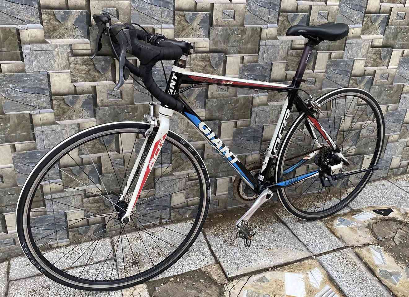 السلام عليكم🌹

للبيع فقط 

بايسكل رود 

ماركة جاينت

موديل حديث

لشه مضلعه

ارتفاع الفريم M ميديم 

صينيه تياكره براكيت

معدن فول المنيوم 

خفيف جدا وسريع ✈

جاهز اي عطل مابي👍🏻

كله مختم بلادي

حجم C700 /28

كمبليونه امامي و خلفي 

سستم شيمانو كلارس

بدالات لعابه

السعر 275

العنوان :🏭
بغداد الطالبية قرب كلية الادارة والاقتصاد 
 
نعتذر عن المراوس🚲

الرقم للتواصل /***********
