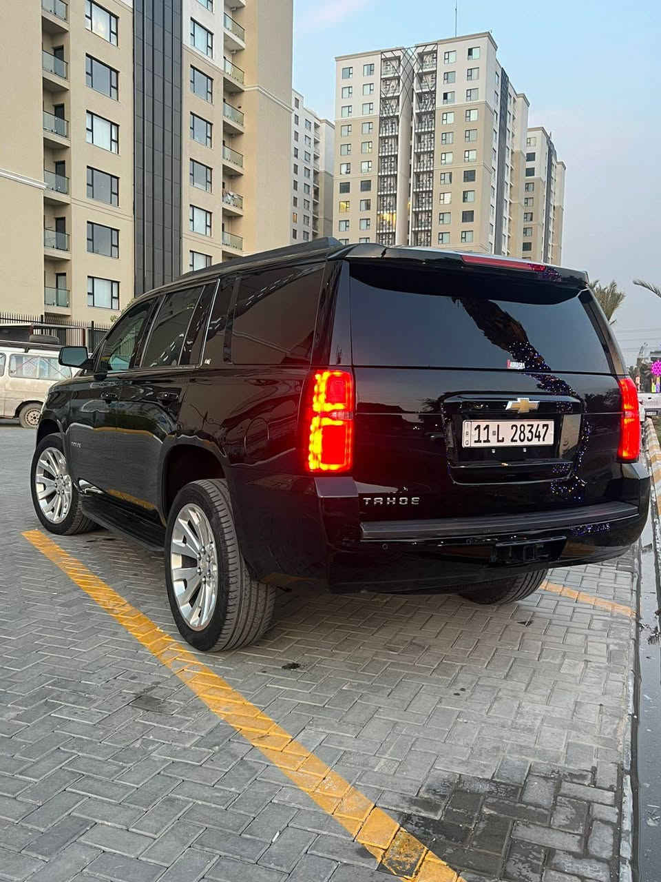 سلام عليكم تاهو موديل 2020 LT خنك الي تجي فتحه قاصه دوسات بريك وبانزين كهرباء 7 راكب كشنات خلفيه كهرباء رادار مري رادار امامي خلفي كشنات اماميه كهرباء و خزن موموري فول سياره خنك ماشيه 43 الاف مايل حقيقي سياره قبل 5 شهر دخلت العراق حادثه بابين سايق وراه مبدلات لون بيه بارد بجاملغ مال سايق واجتي من امريكا صفحه كلير سياره بدون ايرباك فقط بردات سياره حلوه مال البيت
سياره سعره 350$ وبيه مجال لا تقارنه بل مهجومات بجم او راكضات ماشيات فوك 100 
تواجد السيارة بغداد 
رقم هاتف ***********
***********
