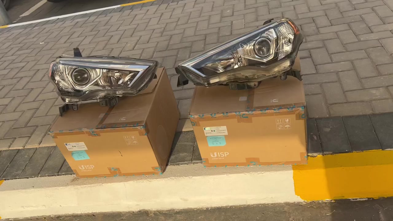 السلام عليكم توفرت لايتات ويك لايت فور رنر اصلي وكالة تنشد من موديل 2014 إلى 2024 للتواصل *********** او واتساب مكاني بغداد يوجد توصيل الى جميع المحافظات
