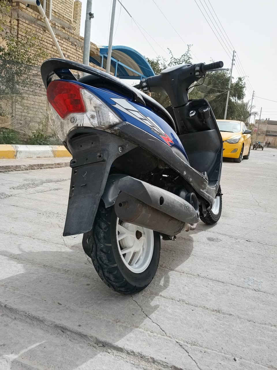 سلام عليكم ماكس عدله للبيع دراجه نضيفه مكيتنه 50 بلا كفرات ختم واحد  ويل كب بيها مكينتها ناعمه شغاله سلف هندر كهربائياتها كلها شغاله السعر 575 وبيها مجال قليل مكاني الناصريه الفضليه رقم الهاتف ***********
