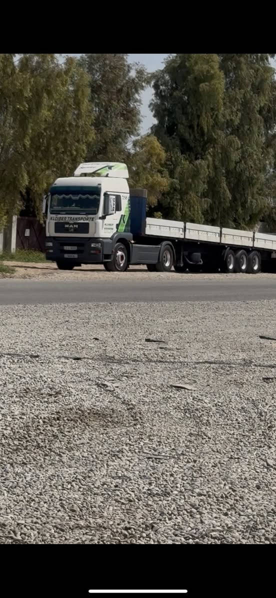 ئەم سيارة بۆ فرۆشتن فول مواصفات موديل 2004رقم *********** مكان كلار مكينه نجكتر  حجم 430
