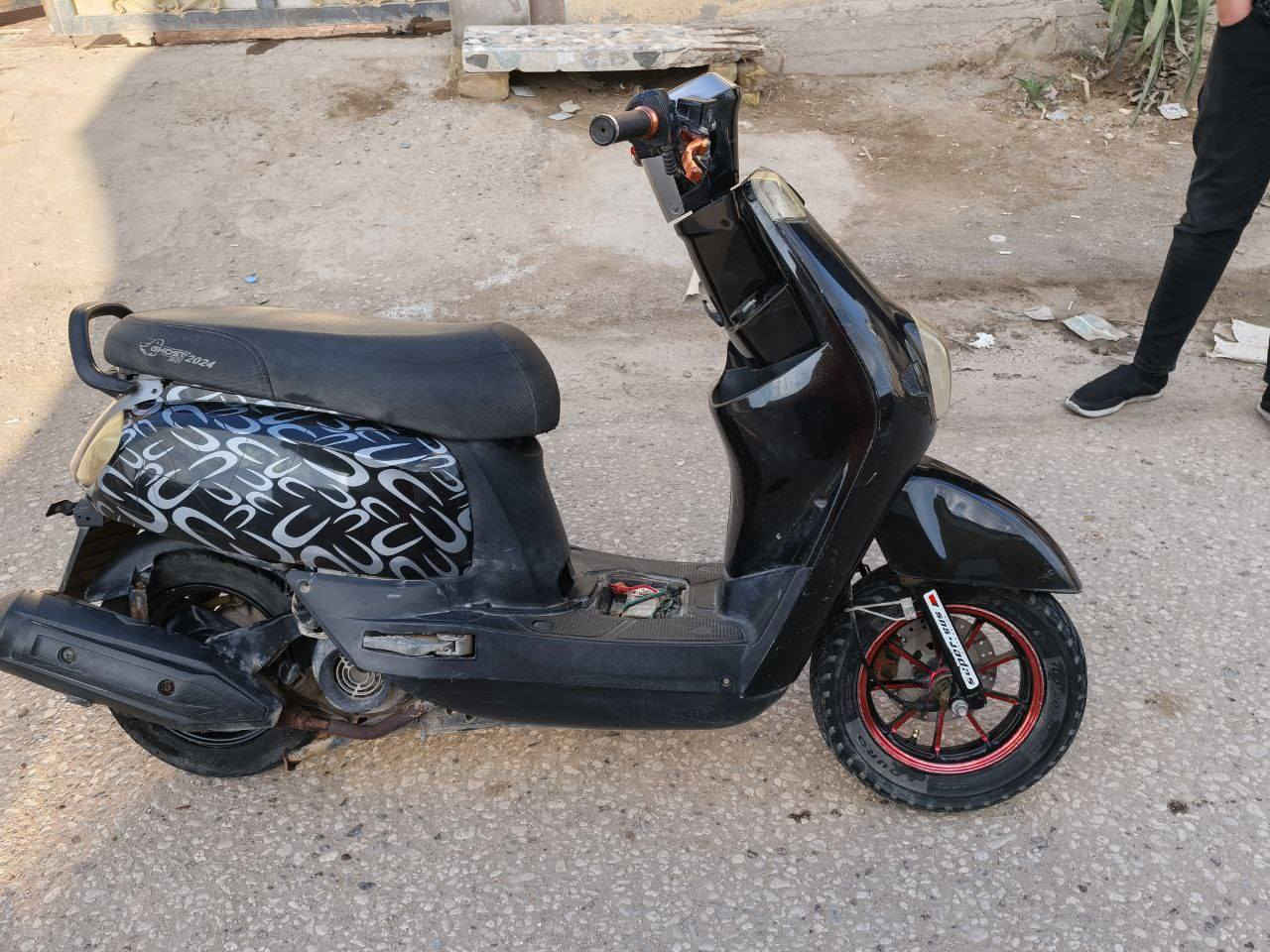 السلام عليكم من رخصت الادمن  دراجه بوليس شبح الدراجه مكفوله كفاله عامه فقط كابريتر مبدله والأصليه نوعهه سكايلد  والهندر مبدل الدراجه مامفتوحه تجي تفحص وتروح السعر600 وبيه مجال رجاءا مو شراي لا تعبني مكان بابل القاسم الي يشتري يتصل على الرقم *********** موجود خاص للاستفسار
