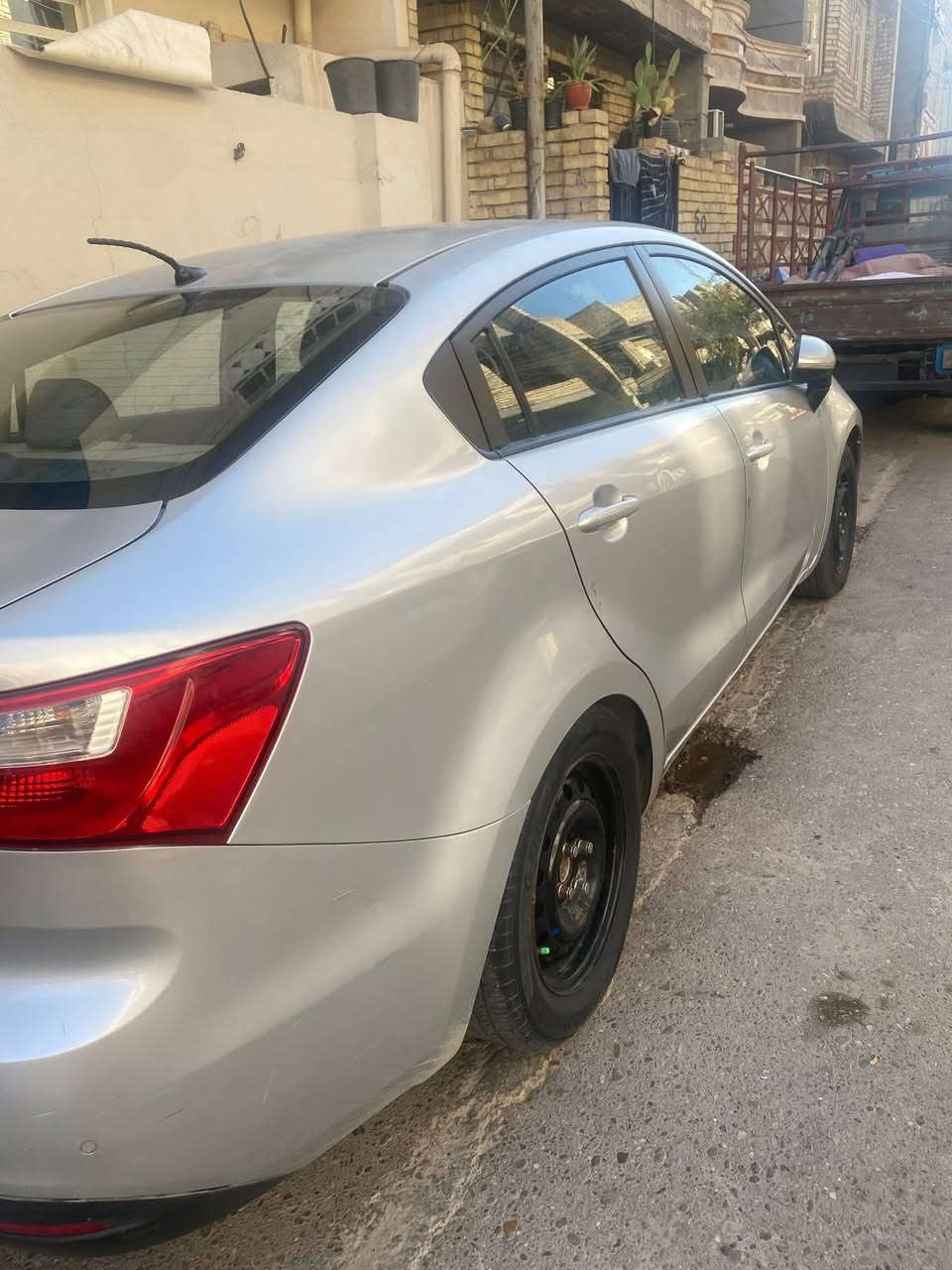 السلام عليكم
كياريو خليجي موديل 12

محرك 1600

رقم بغداد انكليزي جديد

فول مواصفات عدة البصمة

شاشة كامرة خلفية حساسات

شاير بلمري مري شفط

فتحة سقف نظام ايكوو

تدفئة تبريد ثلج

تخم تاير باتري جديد

بدون حادث لاتبديل لا صبغ

بيهة جاملغ امامي جهة سايق معدل 

بيهة جراد بلقمارة خفيف كلش ع بارد وبيهة طخة بسيطة بلهلال الخلفي

 موضح بسونار

سعر90$ 

مكاني بغداد الدورة 

***********
