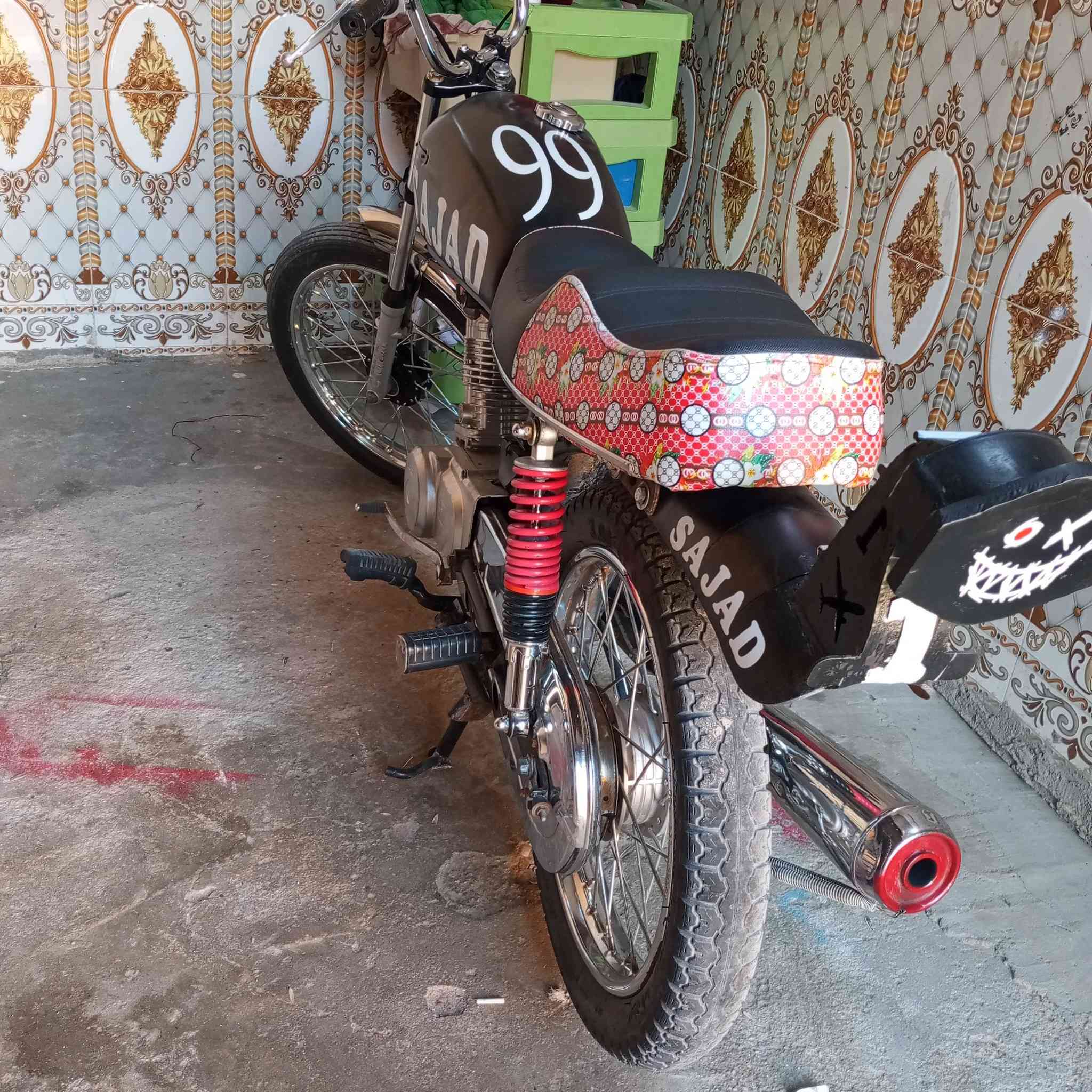 سلام عليكم دراجة نامه اصلي للبيع الشاصي 20والباقي كله 25اوراق دراجه حلوه ونضيفه كلش المكان بابل القاسم ليريده هذا رقمي ***********
