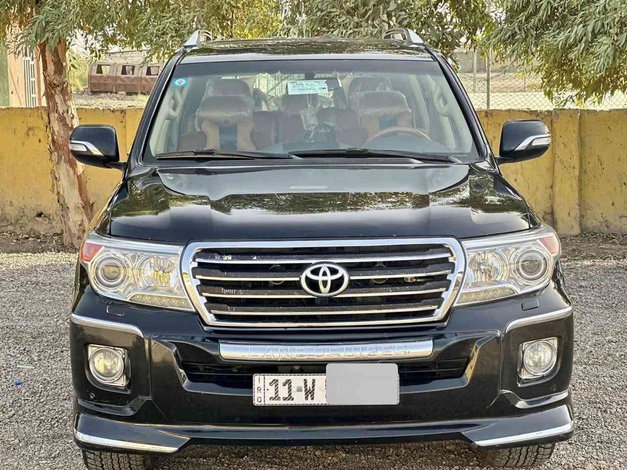 السلام عليكم
شباب لاندكروز ٢٠١٤
السعر٢٩٠ 
تبديل باب وجاملغ  
باسمي مكاني بغداد 

***********‬
