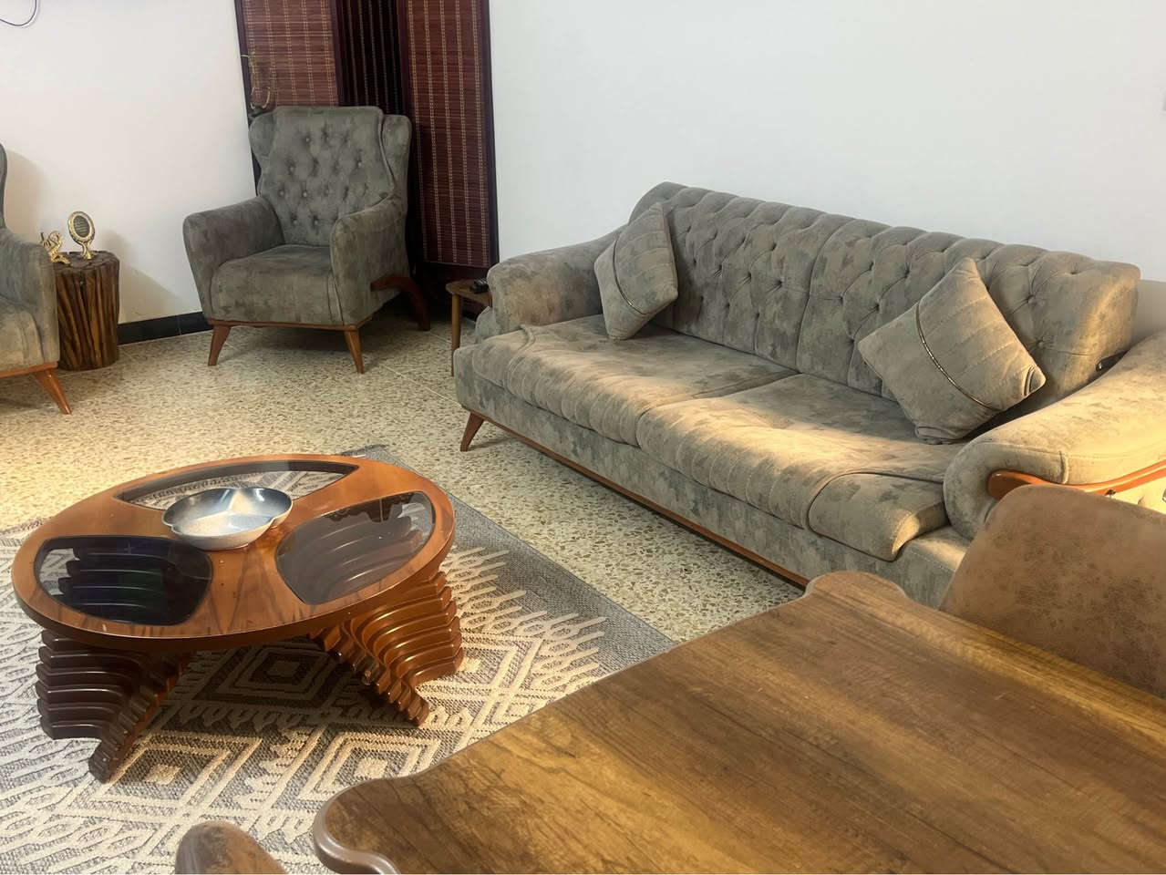 جديد  الوصل موجود ماخذي مليون او ثمنمائه العنوان السيديه رقم الهاتف *********** بغداد, العراق
