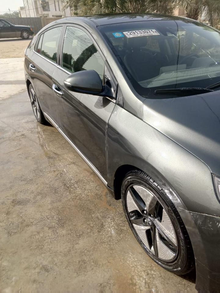 السلام عليكم
هيونداي ايونك للبيع 
موديل 22 فول بصمه جلد كشن كهرباء فتحه حادث چاملغ امامي وبنيد  رقم الشاصي مرفق مع الصور 
السعر 110
مكانها بابل الحلة
للتواصل ***********
