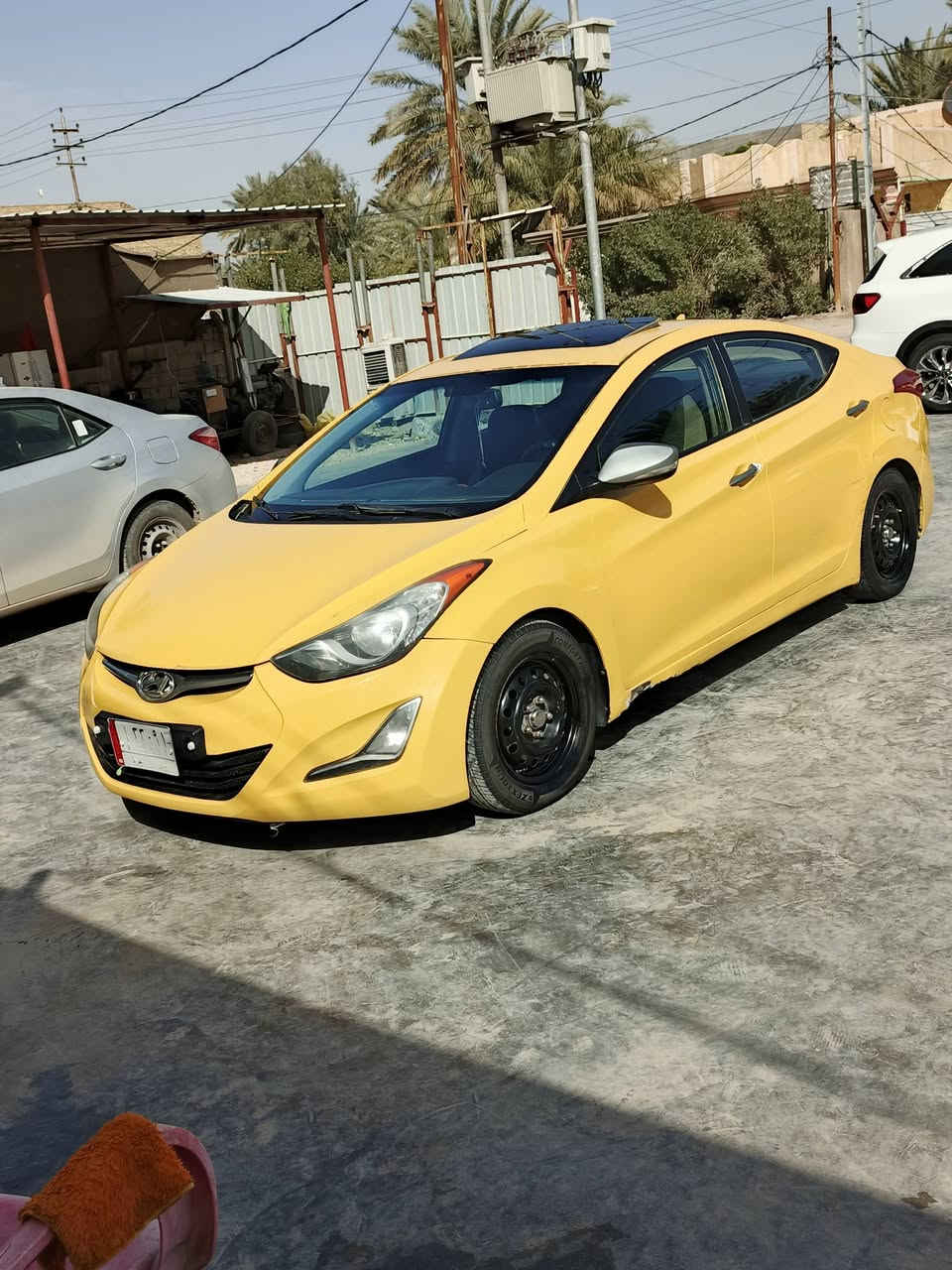 النتره موديل 12 فول السياره بيها بنيد وباب رقم بابل السياره كلها شغاله تبريد كير جديد تخم تاير حداديه امامي وخلفي صار شهر من سويتهن السعر 94 وبيها مجال ***********
