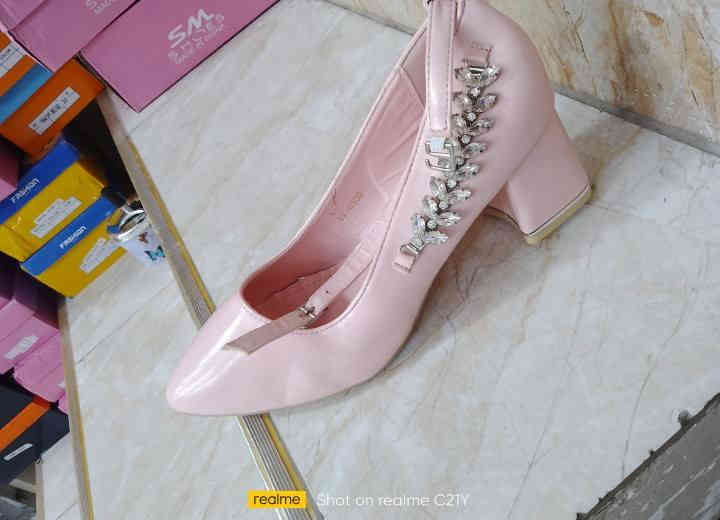 احذية للبيع👇👇

تصفية محل ...
شلع الزوج على 3000

العنوان كركوك شورجة

***********
