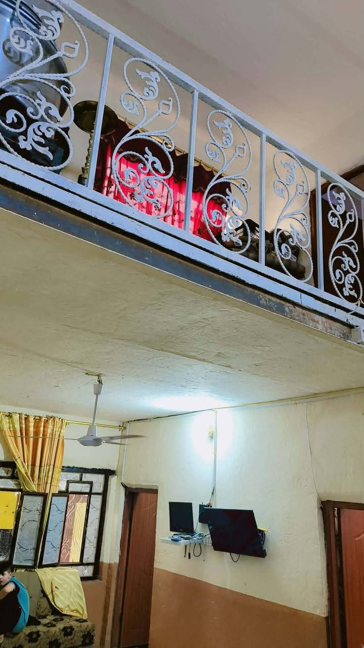 الدار للبيع المساحه 186 متر طابو زراعي سند 25 الموقع سوق العرب مقابل مدرسة البصره يتكون من غرف نوم ثنين وحده فوك وحده جوه وستقبال وصاله ومطبخ مجمع صحي خارجي وداخلي وطارمه حديقه صغيره بناء طابوق السقف عكاده البيت نضيف جدا 

أي استفسار إتصال على الرقم التالي واتساب ***********
أو مراجعة مكتب ابو زهراء التميمي شارع المواكب مقابل حسينية الخزرج
