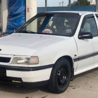 فيكترا • مكينة ١٦ • قير عادي