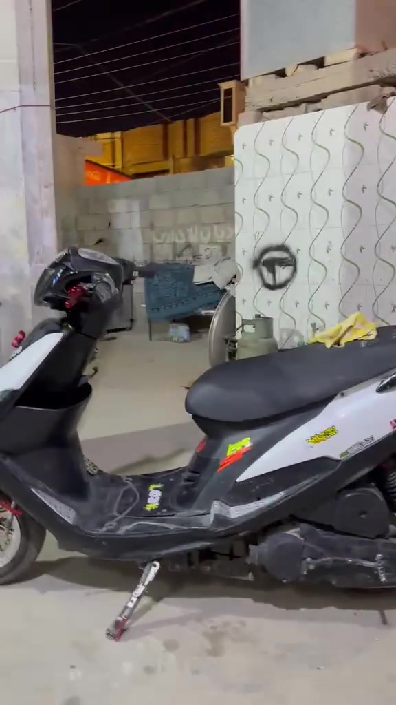ماكس للبيع سعر ب 650الف شغاله سلف وهندر اي نقص ما بيها كهربائيات كلها شغاله التأميم ***********
