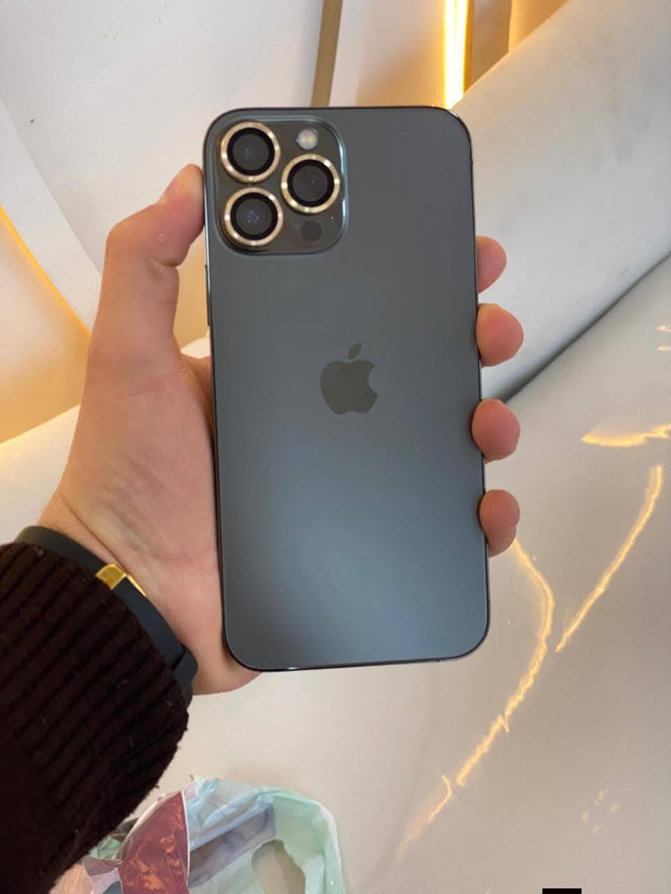 ايفون 13 برو ماكس
ذاكره 256
بطاريه 87
جهاز بلادي وتر مامفتوح ولامصلح 
وبي ضمان 
السعر 675
هاتف ***********
