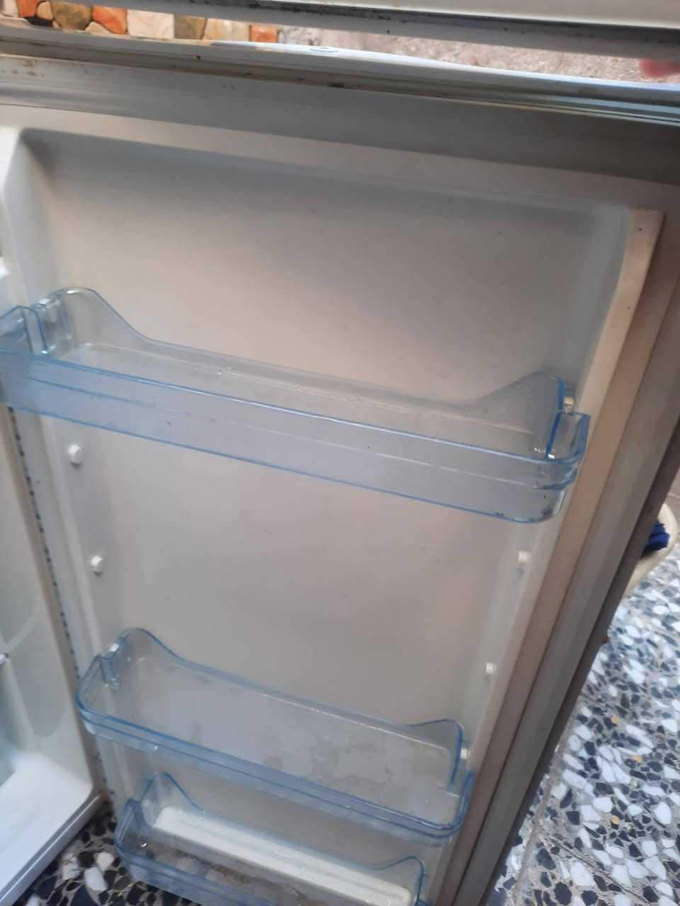 ثلاجه للبيع ماطور عاطل قيم واخذهه كشر نضيف جديده هيه 
مكان مدينه الصدر


**إذا كنت صاحب هذا الإعلان وتريد حذفه لأي سبب، رجاءا أرسل رسالة إلى الدعم الفني**