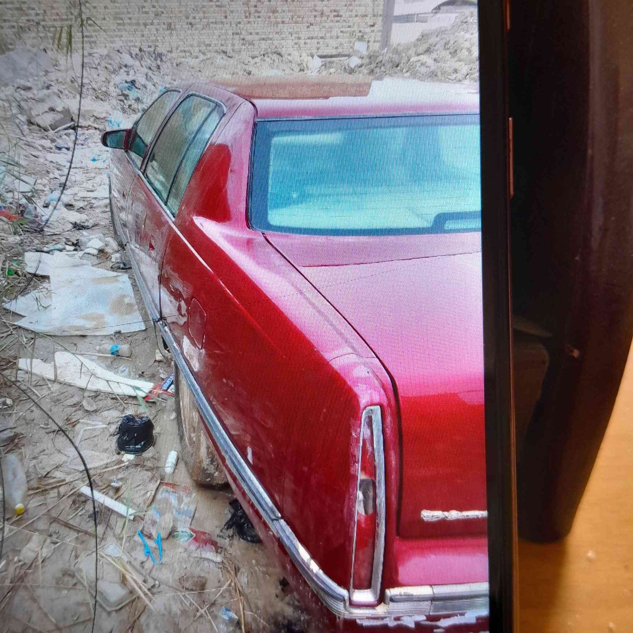 للبيع كاديلاك موديل ١٩٩٥ محور محرك افلون رقم قادسيه باسمنا السياره جاهزه عدا السلف والباتري. رقم صاحب السياره 
للتواصل *********** غير متواجد فيس
