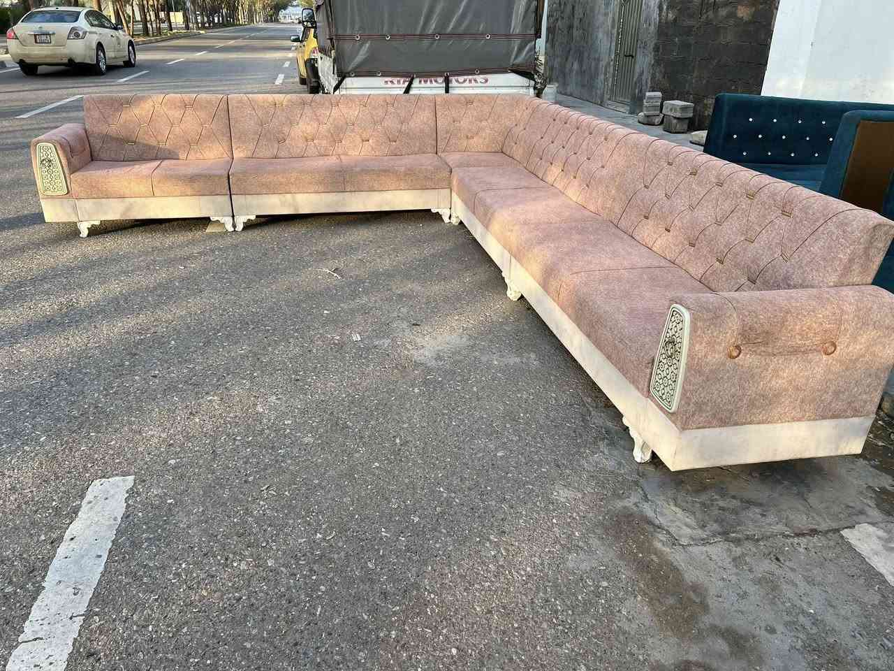 ئةم زاويية١٢نةفةريية 
بؤفرؤشتن بيعيبةدةسكردة
سةعري ٢١٠هةزارة
ژم***********
شوين كةلار
