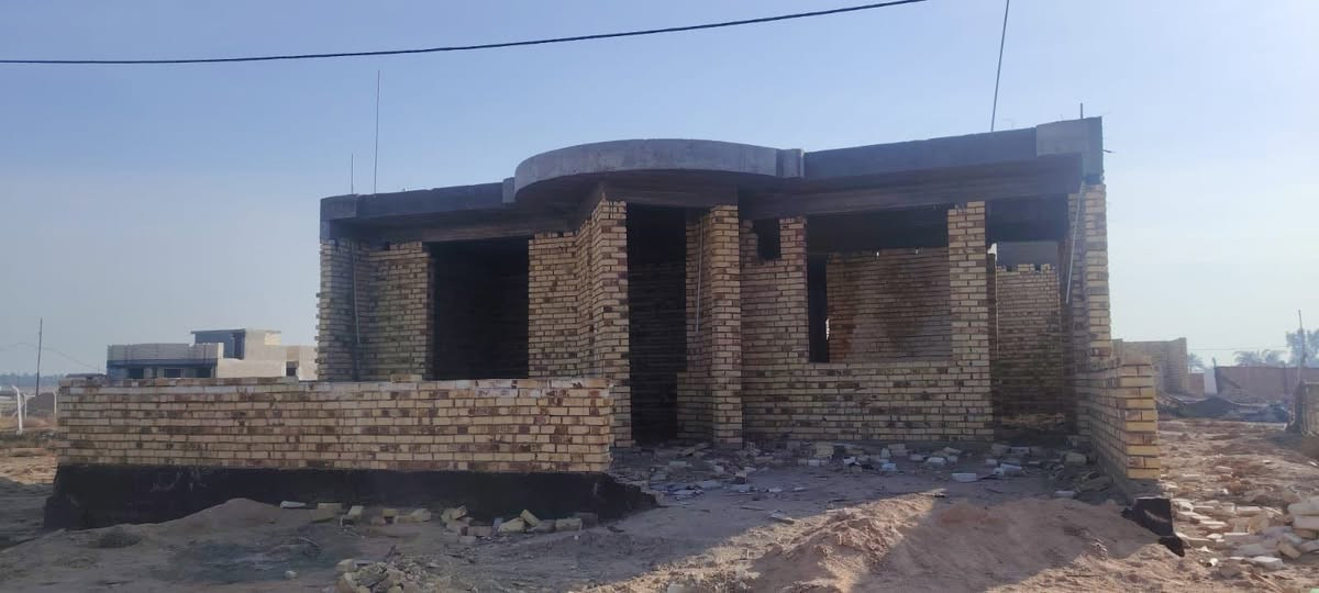 #للبيع بيت مصبوب

مساحة: ٢٥٠ متر 

سعر: [٥٥مليون] وقابل للتفاوض 

سند ٢٥وتحويل مباشر

مواصفات:  موقع مميز، تتوفر جميع الخدمات/شارع تبليط/قرب مدرسة/كهرباء/ماء اساله
واجهةللشارع 

موقع/منطقه الرافدين قرب سيطرة الآثار تبعد ٩٠٠متر عن الشارع الحلة بغداد 

للتواصل: ***********
