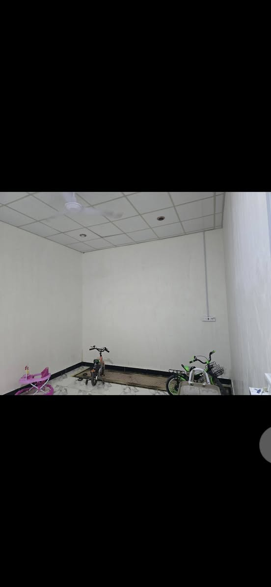 #إعادة_نشر .....
بيت زراعي بالزبير...  مساحته 150 غرفتين وصاله ومطبخ وحمام داخلي عنوانه حي الأندلس2 نهاية شارع عقارات الياسري بناء جديد ماي كهرباء واصل سقف سندويج سعره 33 مليون وبي مجال....قليل
اتصال....***********....اراوس ماكو مشكلة
