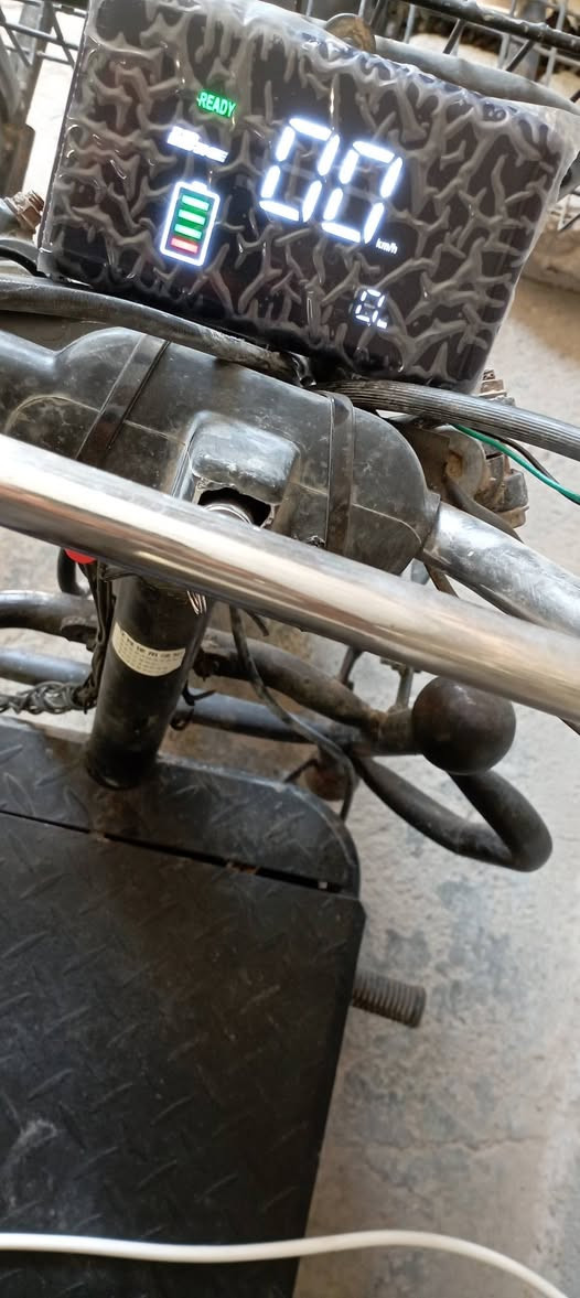 السلام عليكم دراجة شحن
حمل بطاريات مكفولة وعلى الفحص 5 بطاريات
نجف حي الرحمة السعر
350 بيها مجال قليل


**إذا كنت صاحب هذا الإعلان وتريد حذفه لأي سبب، رجاءا أرسل رسالة إلى الدعم الفني**