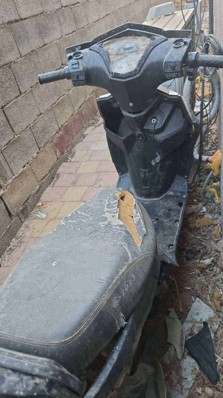 باسكل شحن للبيع 
بطاريات 6 بس ثنين مو زينات الباقيات شغلات 
يرادله تبديل تاير وجوزه 
قيم واخذ
رقمي فقط واتساب***********
