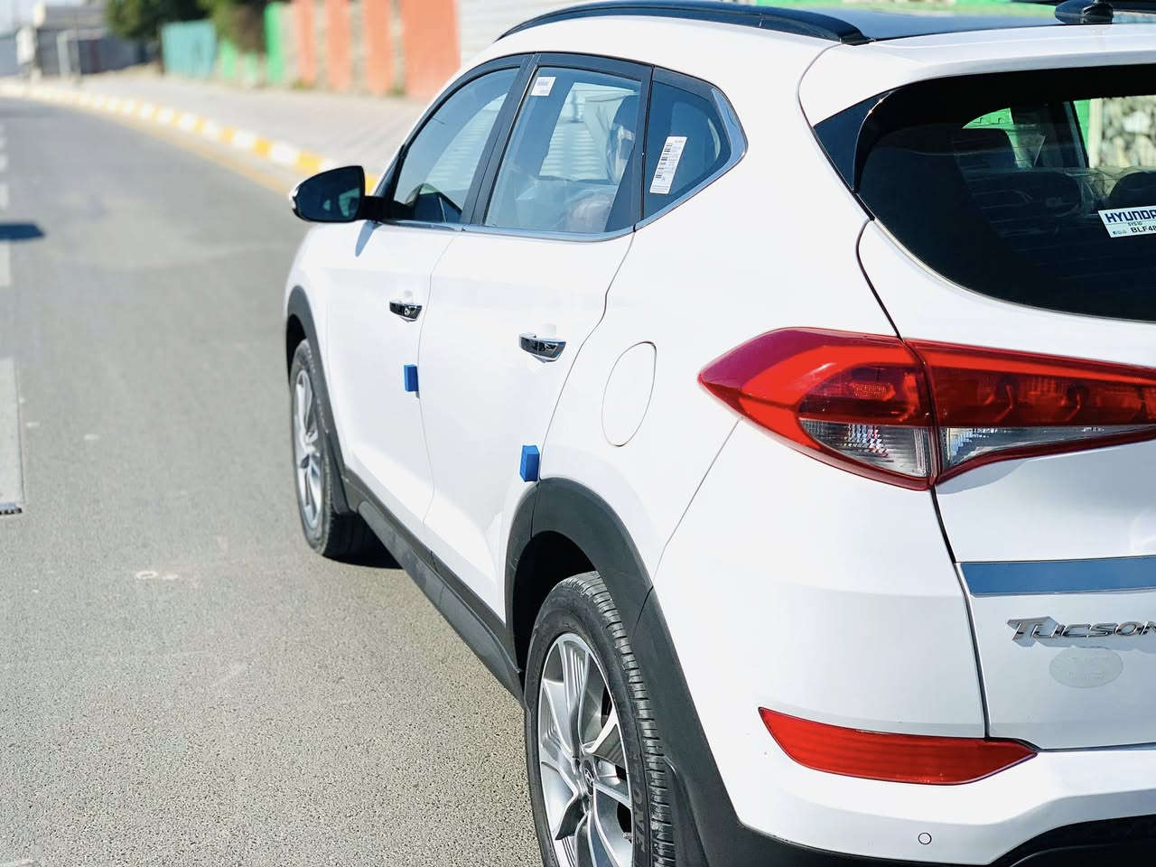 السلام عليكم للبيع
توسان  2018فول مواصفات ١/١ خليجي
ماشية53الف حقيقي سبير منازل 
كفاله عامه من الصبغ والضربه والتبديل 
محرك كير ع وضع الشركة برغي ممفتوح بيهن 
بنوراما ،  تبريد قطعتين  
كشنات جلد بقلاوة 
شاشة كبيرة  تحكم ستيرن جهتين
 صاج داخل السيارة لايت لد ، مري شفط
    ثلاجه بالجكمجه  
كامرة امامية + خلفية دوارة 
حساس خلفي  اصلي  
رقم السيارة بغداد ألدولي وهزه جديدة باسمي مكان السياره بغداد ‭ ‭0770 497 1532
