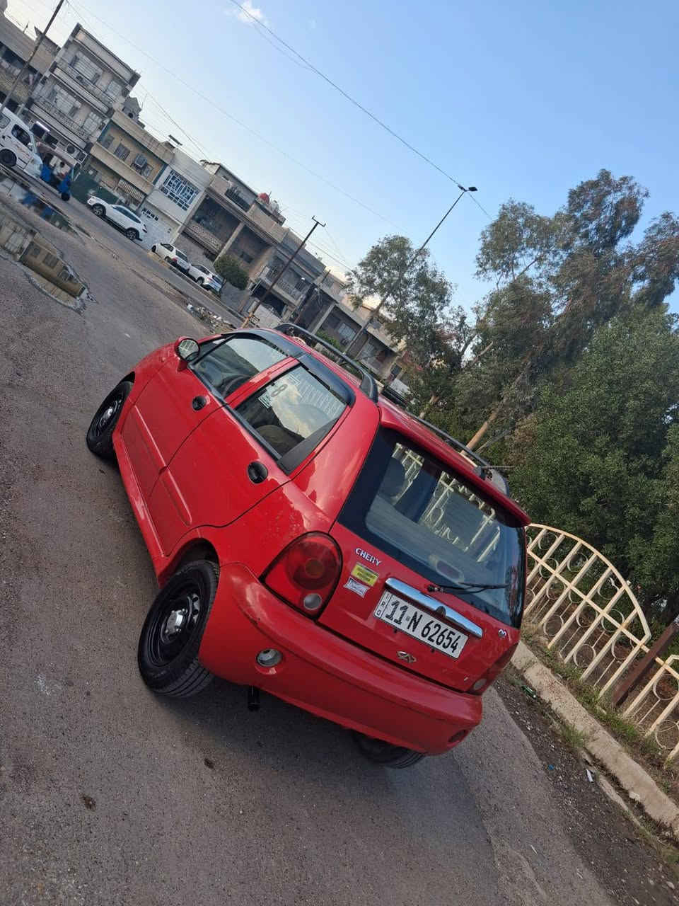 كيو كيو موديل.  2012 سياره ماشيه 55. يعني مامتعوبه حيل نظيفه مكينه  4 سندر يعني. المرغوب سياره مكفوله من اي ضرب. سياره بيه باب خلفي طخه بصيطه   كير اوتوماتيك بغداد رقم نكليزي مكاني بغداد الشعب. السعر 33 وبيه مجال بصيط سياره جاهزه من كلشي تبريد ثلج  صدر امامي خلفي جديد ***********
