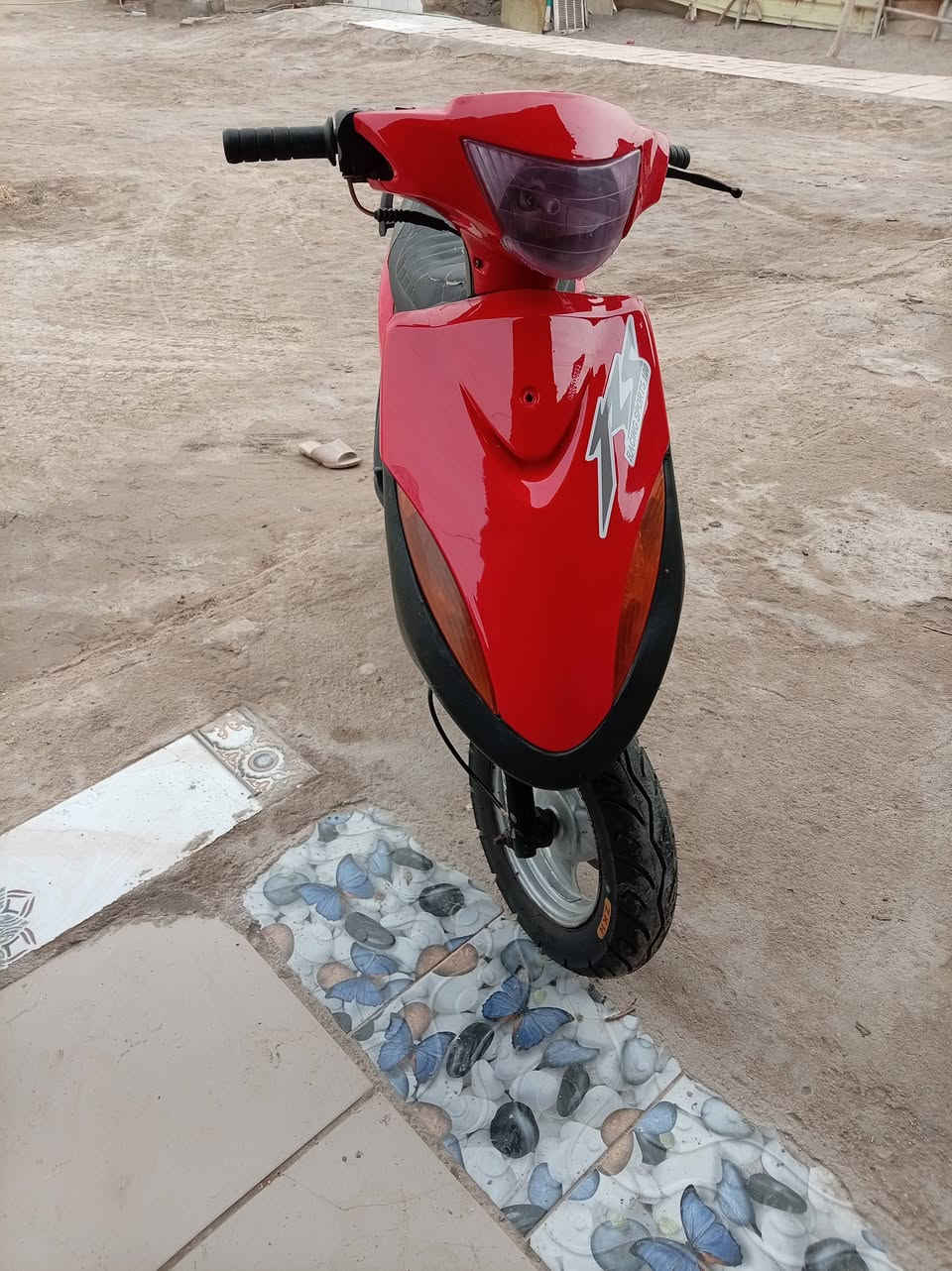 السلام وعليكم دراجه ماكس عدله
للبيع مفتوحه مبدل بس ولفات مره وحده مكينته ناعمه 
سلف هندر اشاير لايت كلها شغاله هاذ رقمي راسلني وتدلل ***********مكاني قرنه سعر 675 بيها مجال رجائن لموشراي لا يراسل ولا يكسر بسعرها
