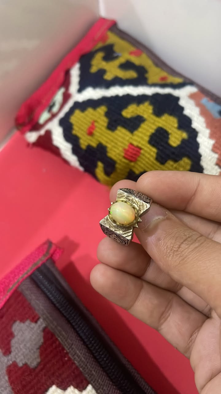 سلام عليكم اخوان محبس اوبال اثيوبي اصلي فاير عالي جداً قطعة جميلة صياغة يدوية صياغة تيموري فضة 925 فضة ثكيلة ومحبس تحفة المحبس سعرة 90 الف مع التوصيل للتواصل خاص


**إذا كنت صاحب هذا الإعلان وتريد حذفه لأي سبب، رجاءا أرسل رسالة إلى الدعم الفني**