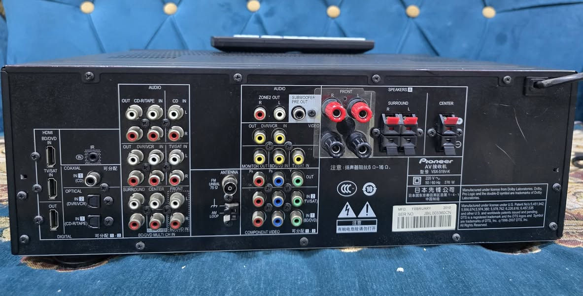 امبلي فاير  Pioneer VSX-519V-K الأصلي
 5.1 قناة نظام مسرحي 
 ماركة Pioneer اليابانية المعروفة بجودة الصوت
نظام صوت محيطي Home Theater 
يدعم Dolby Digital و DTS
مخرج Subwoofer لتوصيل صب ووفر خارجي
 مخرج سماعات Headphone أمامي
 تحكم كامل بالصوت والتوزيع الصوتي
 مع ريموت كنترول
 القدرة الكهربائية 270W
للتواصل على الخاص


**إذا كنت صاحب هذا الإعلان وتريد حذفه لأي سبب، رجاءا أرسل رسالة إلى الدعم الفني**