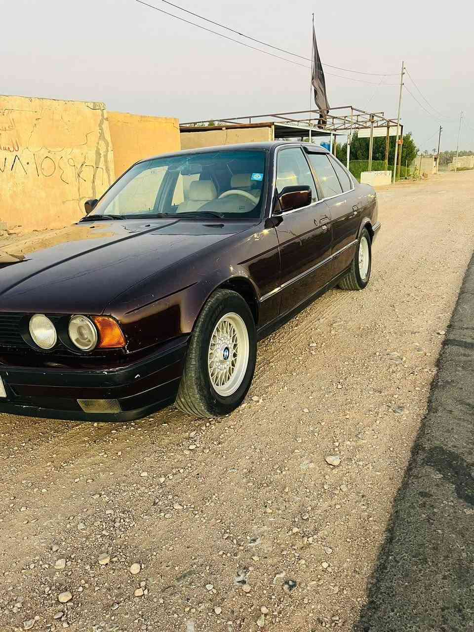 BMW 
م. 1993
لون اسود كرزي
حجم 525
الرقم انبار مشروع وطني
محرك مسكر عدل
السيارة فول مواصفات
السيارة عوزها صدر خلفي
الانتصال على الرقم ***********
السعر 50$

