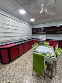 كاونتر بحالة جيدآ طول ٧م مع ميز طعام سعرهم ٣٥٠ ومجال بسيط  07707108053