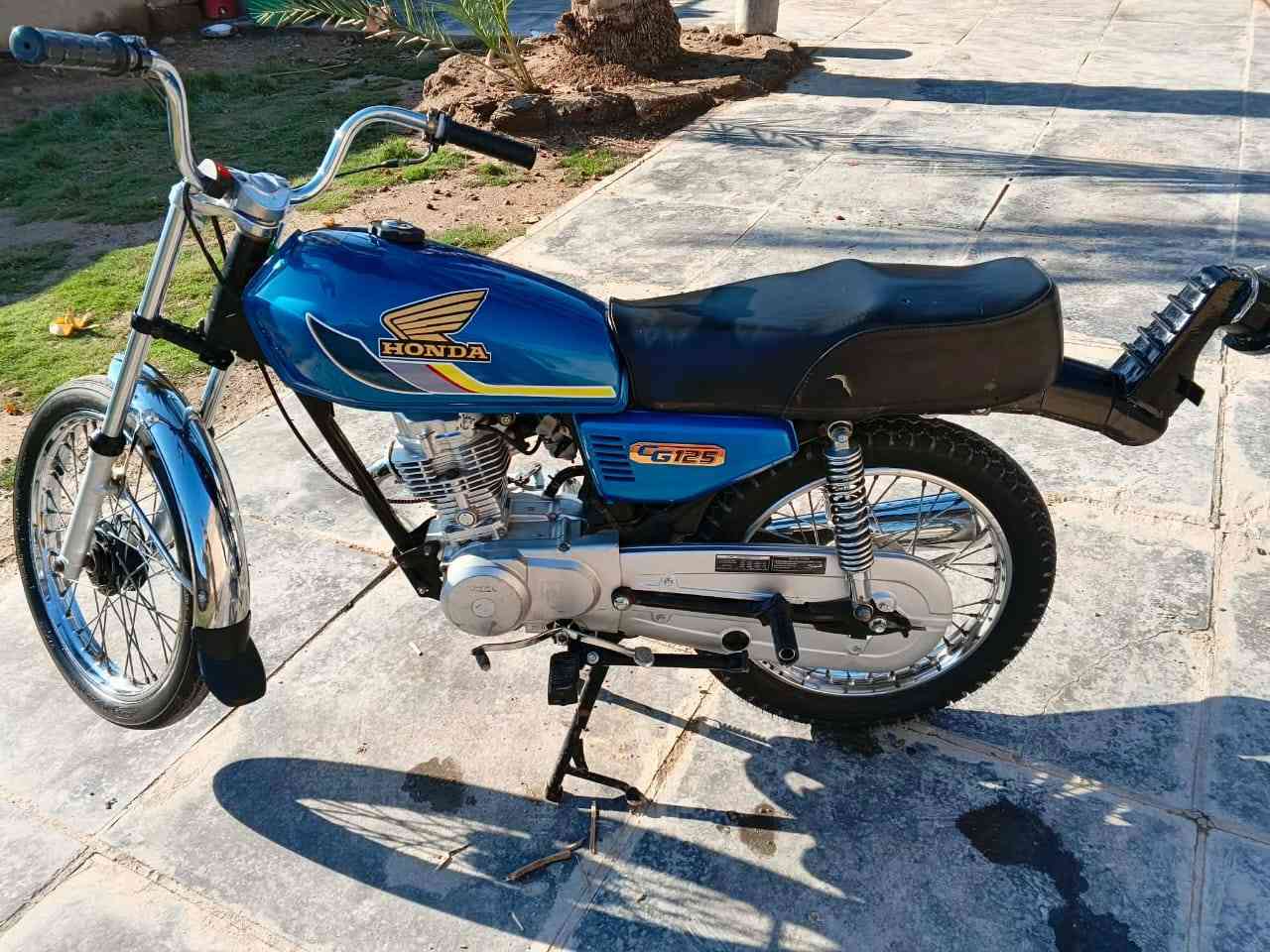 سلام عليك دراجه نامه لبيع 
موديل 23 
دراجه مفتوحه فقط كلاجات دراجه
منشور فقط لشراي 
وبعد خوك اذه. مو شراي لا تعبني
فدوه روحلك اني 
*********** 
وسعر خاص
