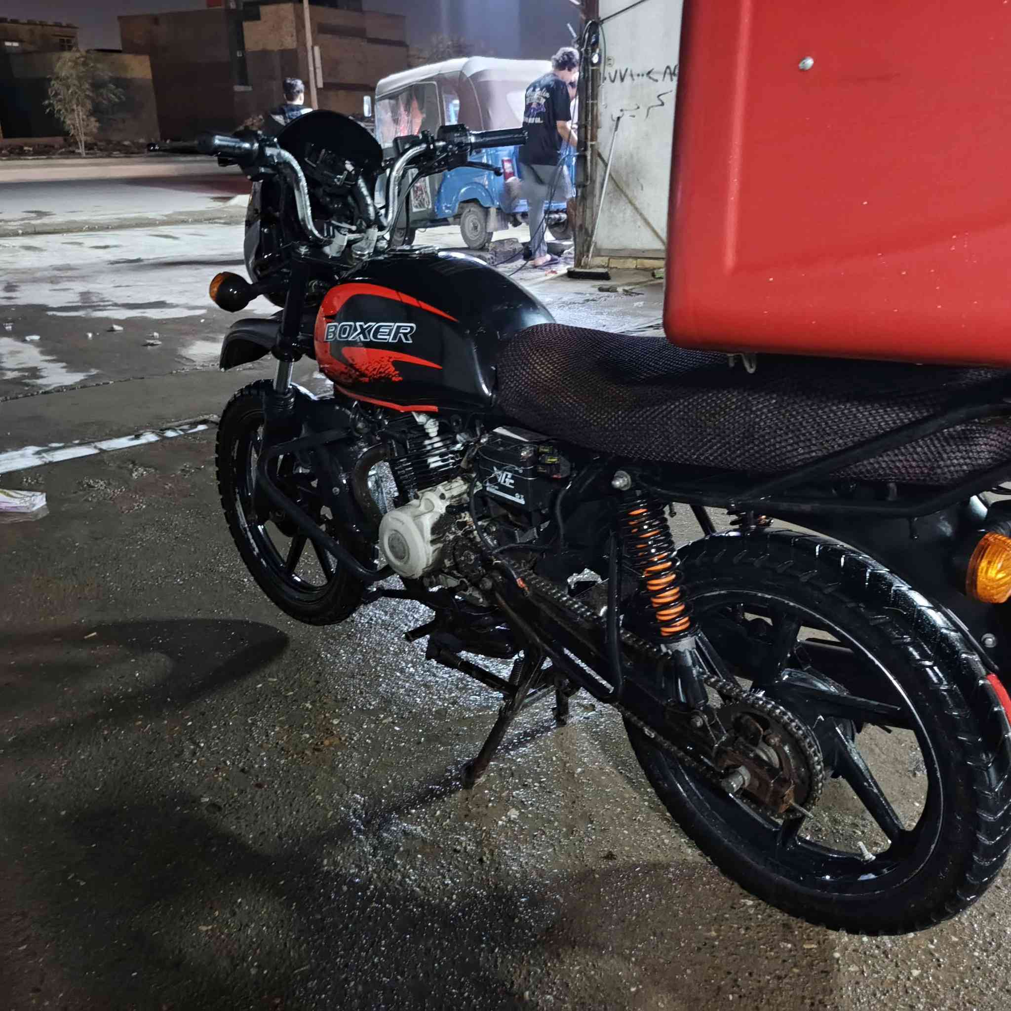 السلام عليكم بوكسر ٢٠٢٠ للبيع ب ٥٠٠ وبيها مجال
***********
