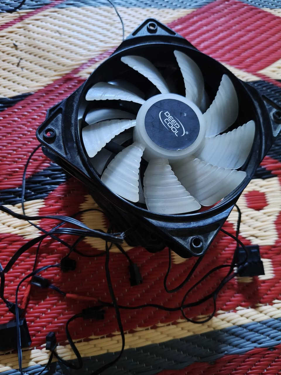 مراوح حاسبه كيت عدد 5 شغالات rgb ,سعر 30الف لايوجد توصيل


**إذا كنت صاحب هذا الإعلان وتريد حذفه لأي سبب، رجاءا أرسل رسالة إلى الدعم الفني**