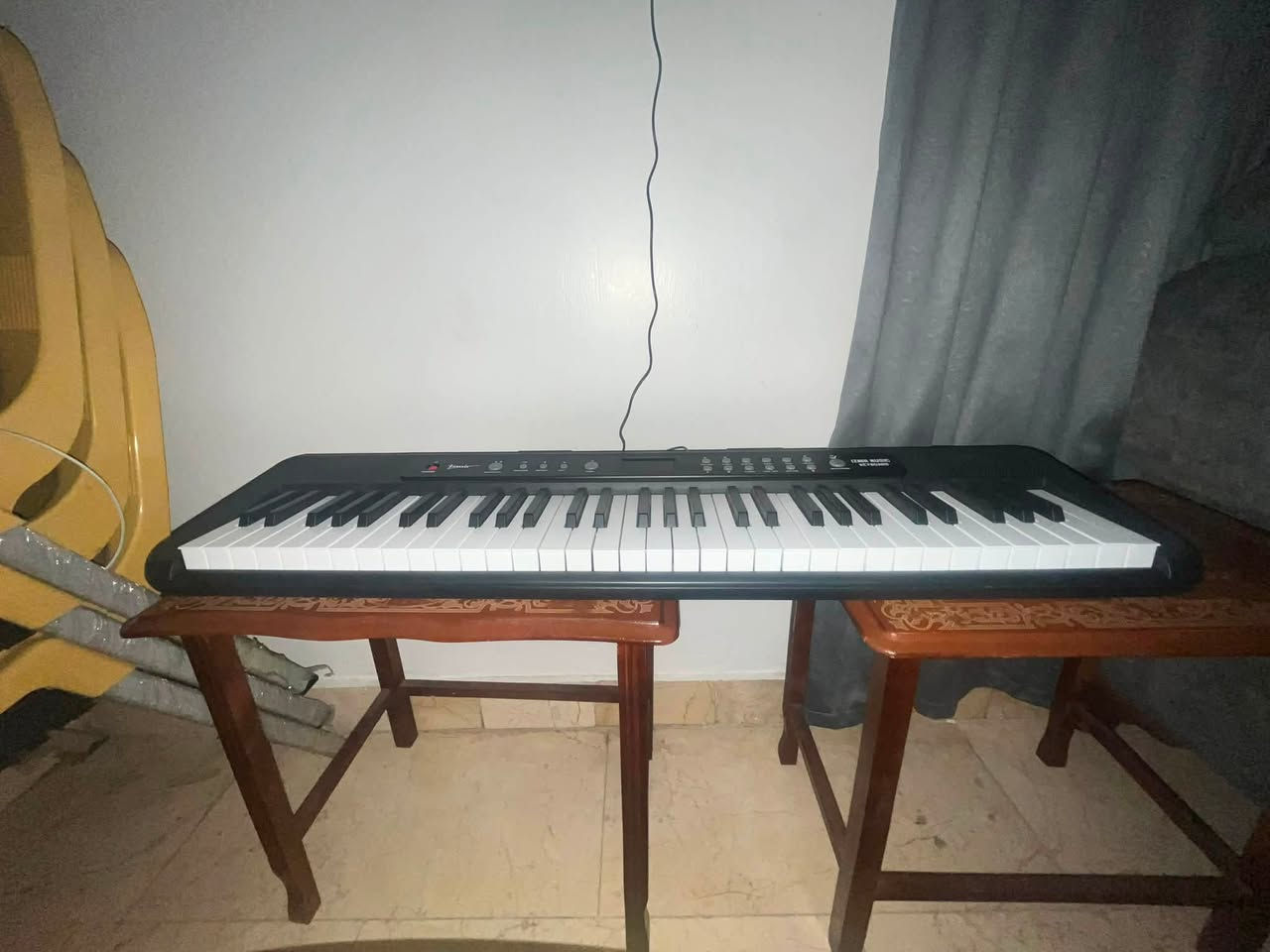 السلام عليكم بيانو واورك 61 مفتاح من شركة mz mk2 الجهاز فول الفول بيه 200 صوت و70 موسيقى مسجله مشهوره وبيه ايقاعات وبيه مواصفات بعد اخو الجديد مستعمله شهرين ونص كارتونته وياه وغراضه كلهن وياه يجن متنقل شحن تشحنه وتطلع بيه اشتريته قبل شهرين ونص ب100 قفله من الاخير 80 الف مكاني بغداد البلديات الي يحب يتفضل خاص ويأمرني أمر سبب البيع محتاج فلوس لو ما محتاج ما ابيعه


**إذا كنت صاحب هذا الإعلان وتريد حذفه لأي سبب، رجاءا أرسل رسالة إلى الدعم الفني**