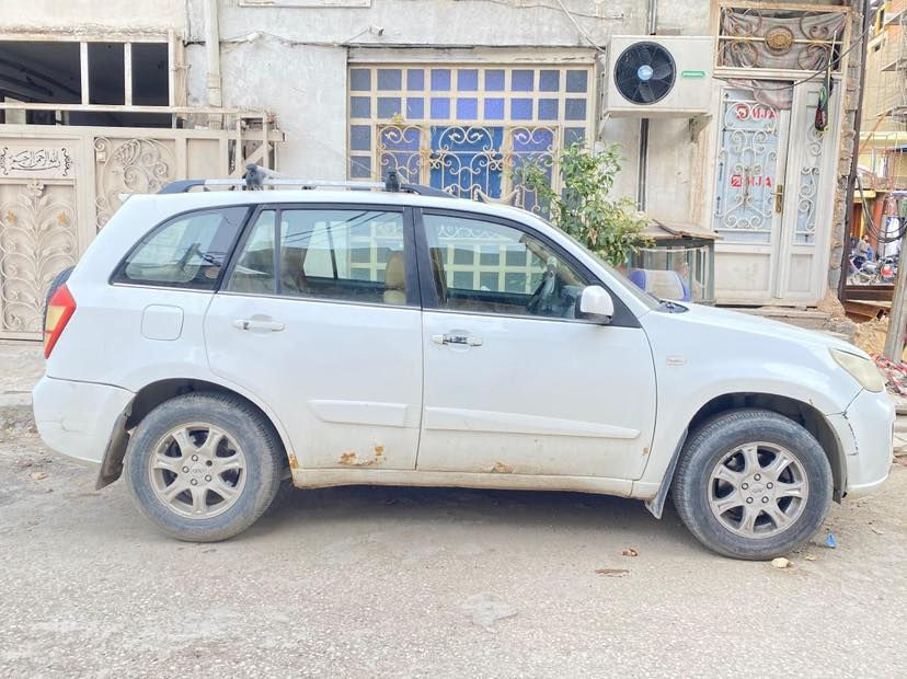 سيارة شيري تيگو 
موديل. 2012
گير كهربائي 
تبريد و تدفئة شغال
رقم بابل
السعر  ٤٣ ورقة و بيها مجال


**إذا كنت صاحب هذا الإعلان وتريد حذفه لأي سبب، رجاءا أرسل رسالة إلى الدعم الفني**