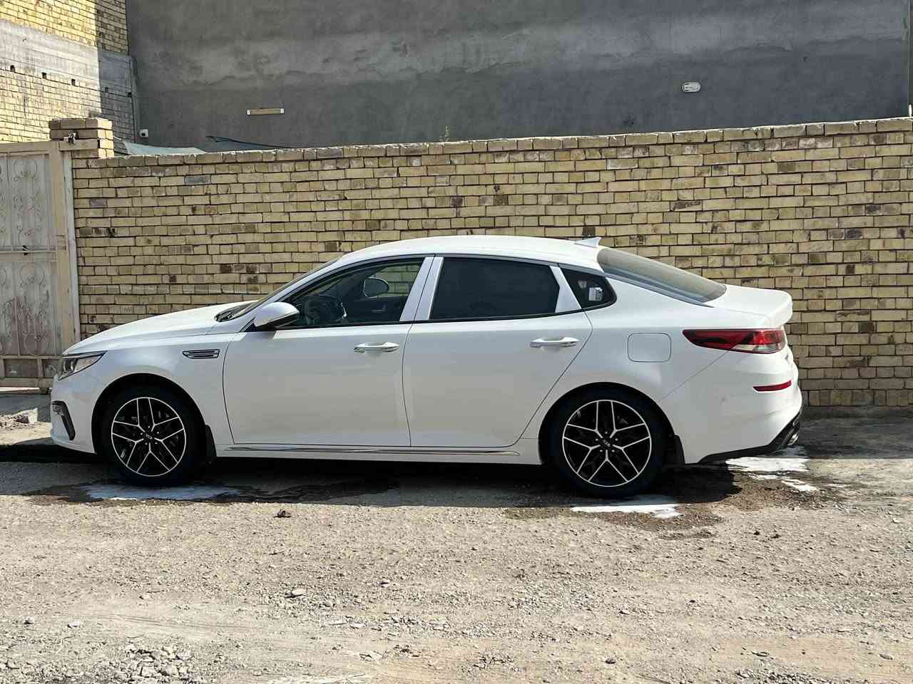 اوبتما 2020
رقم بغداد بسمي
فول عدا البنراما
2400 محرك
بصمة
كامره دوراه
السعر 218
مكان سياره ذي قار الرفاعي 
الاستفسار ***********
