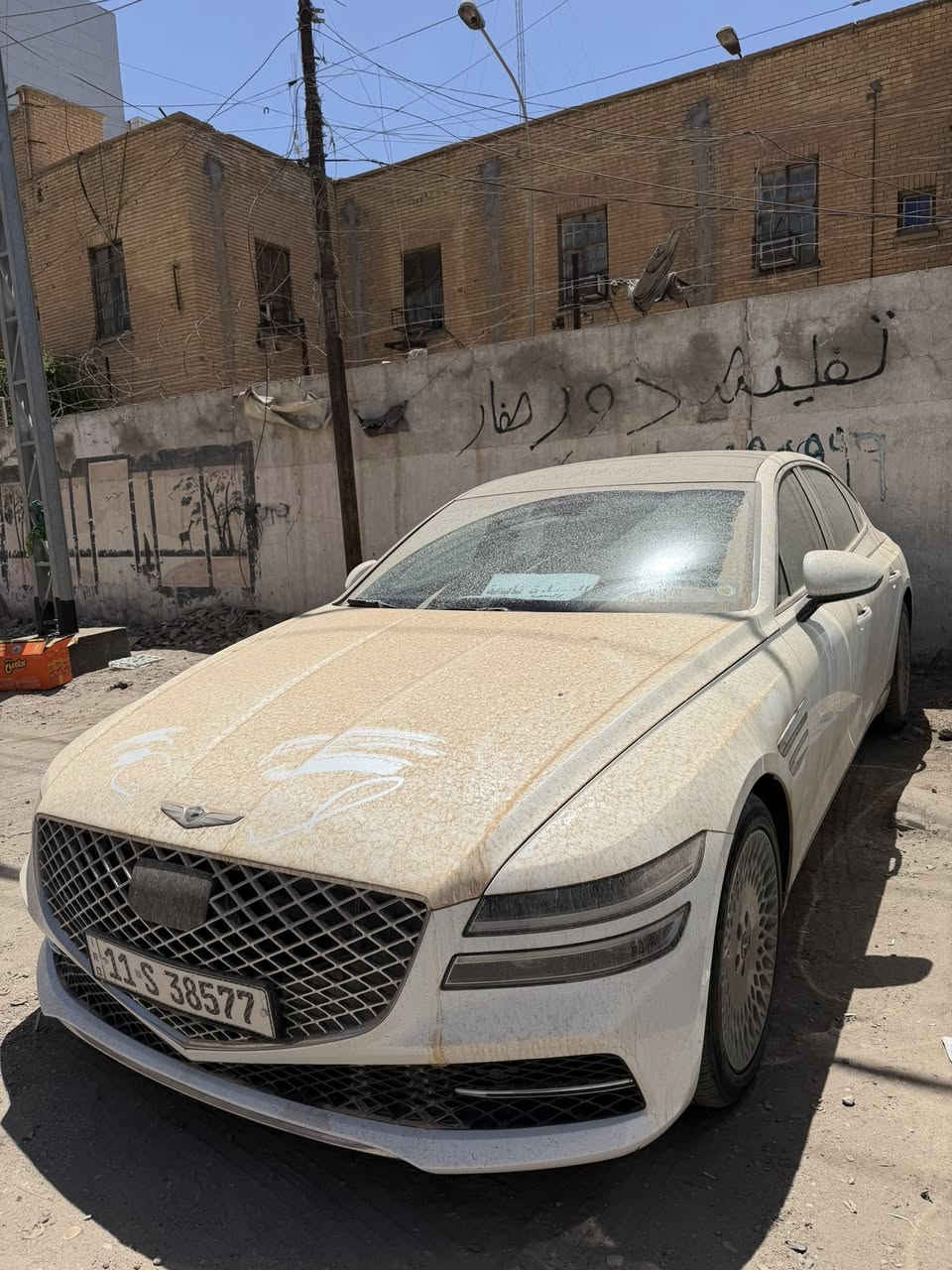 جنيسيز موديل 21 بغداد بئسمي بلا حادث مياه امطار لمكان الدوسة اي عطل ماكو تعمل وتسير ولا شي بيها لا اثر ماء ولا اي شي صور موظح الى وين واصل الامطار حادثها باب خلف سايق مبدل نفس الون عندي فقط سيارة كارتون بمعنة الكلمة 
محرك 4 تيربو بانو رامة كراسي كهرباء رادار امامي وخلفي توقف ذاتي وذكي شحجيلك تعجز ع المواصفات  السيارة عليها ادامة من كلشي تخم تاير دسكات تصفير فلنجان درع حماية الاسفل للسيارة جديد اذن محرك جديد  برده خلفية كهرباء تشغيل عن بعد صندوق كهرباء فتح وغلق تحويل ثاني يوم *********** السعر تم تنزيل بيع مستعجل 270 ادامة السيارة مايشة 58 م

