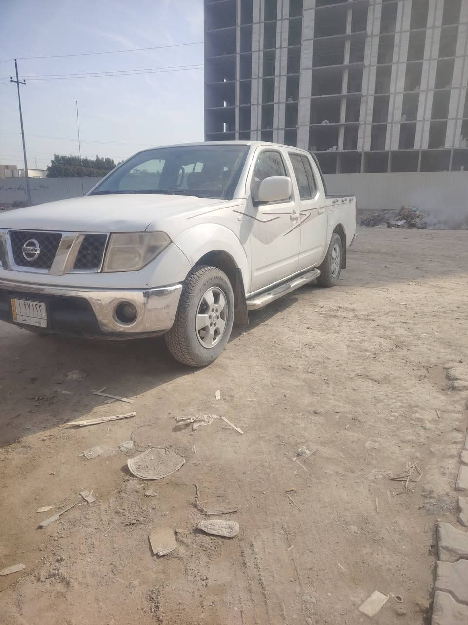 نيفاره للبيع موديل ١٤ مكفوله سياره شاصي مكينه بيه طخه بل جاملق الخلفي بجهت السايق معدل عل بارد تصال ***********
