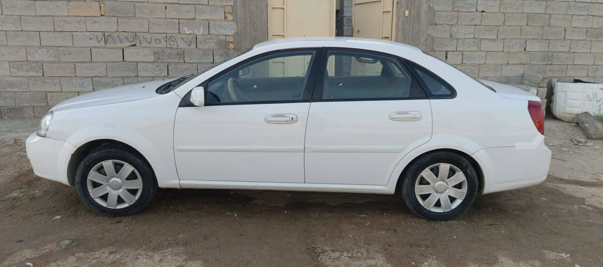 اوبترا 2010 دحجات بسيطة السيارة نضيفه جدا رقم انكليزي سنوية جديدة ب 70ورقة وبيها مجال
***********
