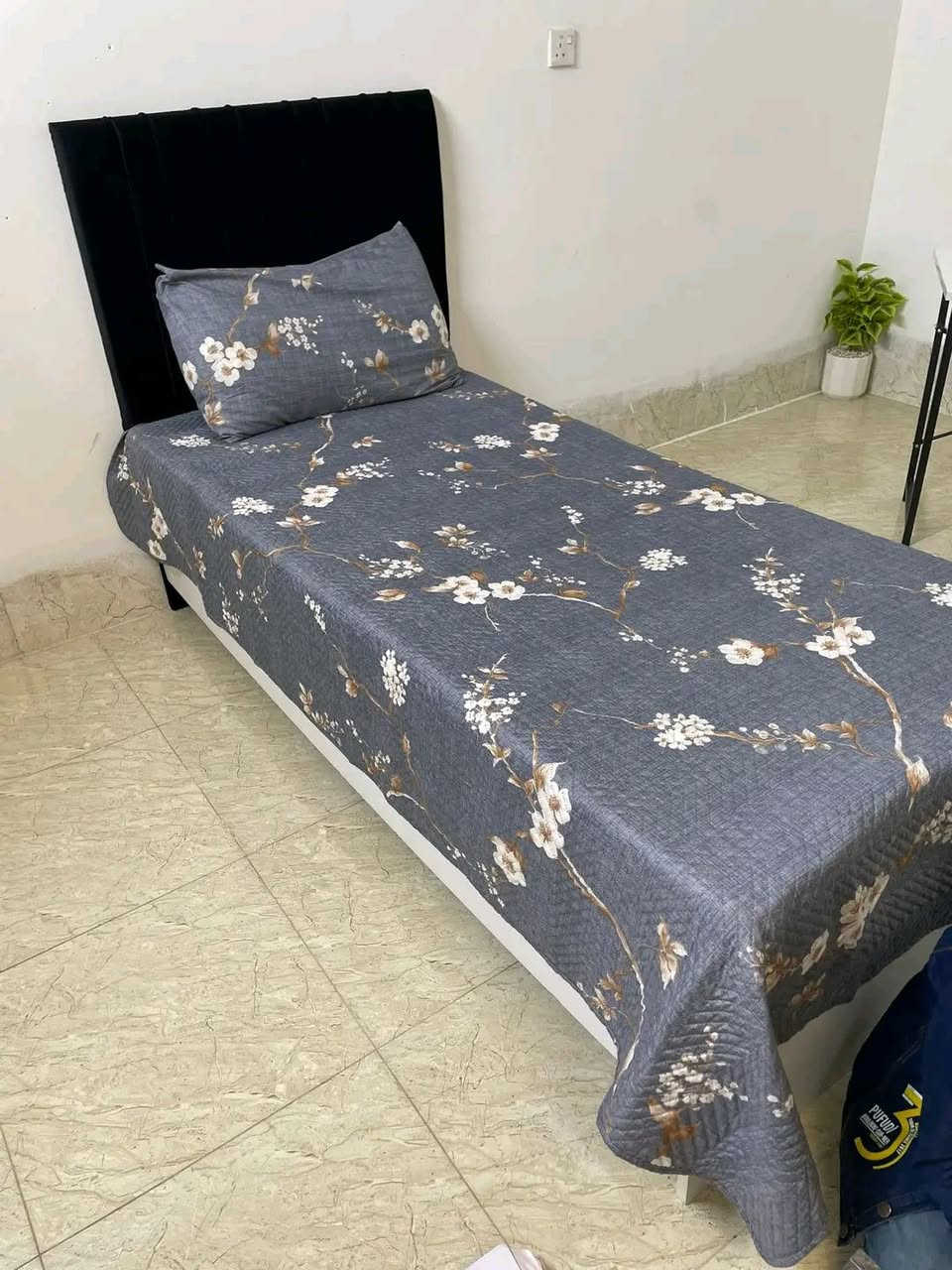 الاسعارمناسبه والتواصل عالخاص  وباربيل 
غرفة نوم نفرين +  كونفيرا + نافورة

سرير قاطين مع الدرج ماله ويصير كل واحد لحاله

كنتور سلايت بابين + كومدي عدد ٢  + طاولة مال قراءه ابيض + طاولة ثانيه +سرير نفر واحد عدد ٣ + كنتور بابين


**إذا كنت صاحب هذا الإعلان وتريد حذفه لأي سبب، رجاءا أرسل رسالة إلى الدعم الفني**