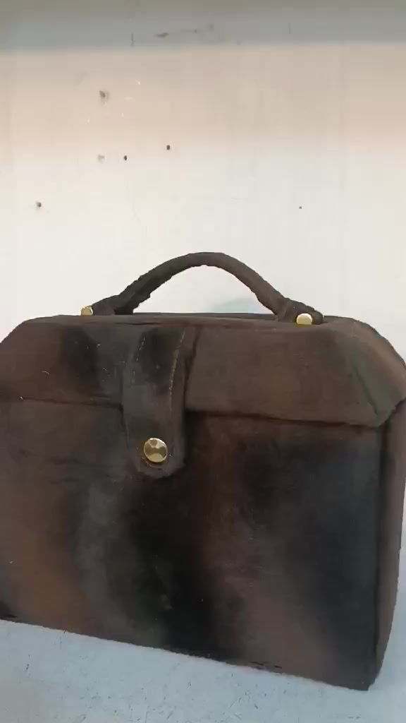 انتيكات وتحفيات للبيع مكاني بغداد *********** يوجد توصيل
