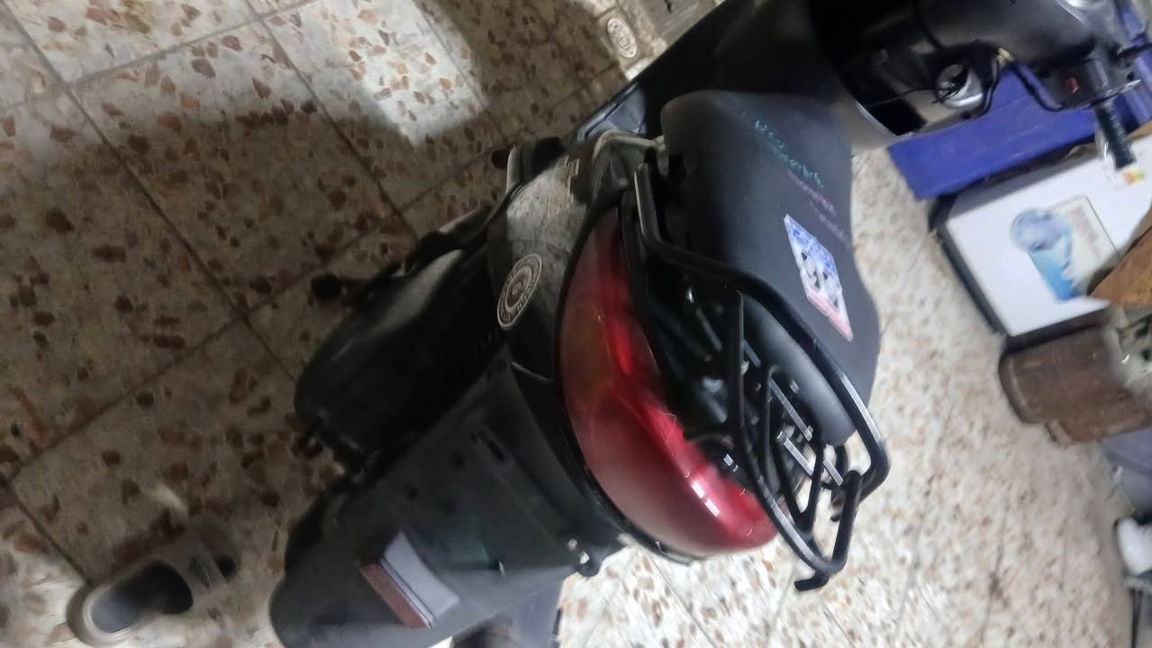 دراجة اكزز للبيع
دراجة حلوة ومعدل وشلعه كلشي شغال بيها الكهربائيات تايرات جدد زوج العنوان الشعب فلكه صباح الخياط مقابل جامع ابن  
ياسر  السعر ٦٠٠ وبيها مجال بسيط حك الجيه هذا رقمي للإستفسار اجاوب كل الاتصالات ***********
