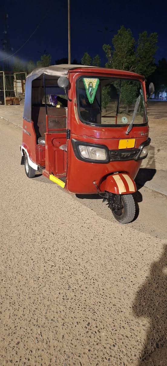 تكتك للبيع موديل 19 داخله ب 20
رقم  وسنويه 
بدي كفاله 
السعر 4500 وبيها مجال شي قليل 
العنوان الجمعيات شارع مستشفى ابن البيطار 
***********
