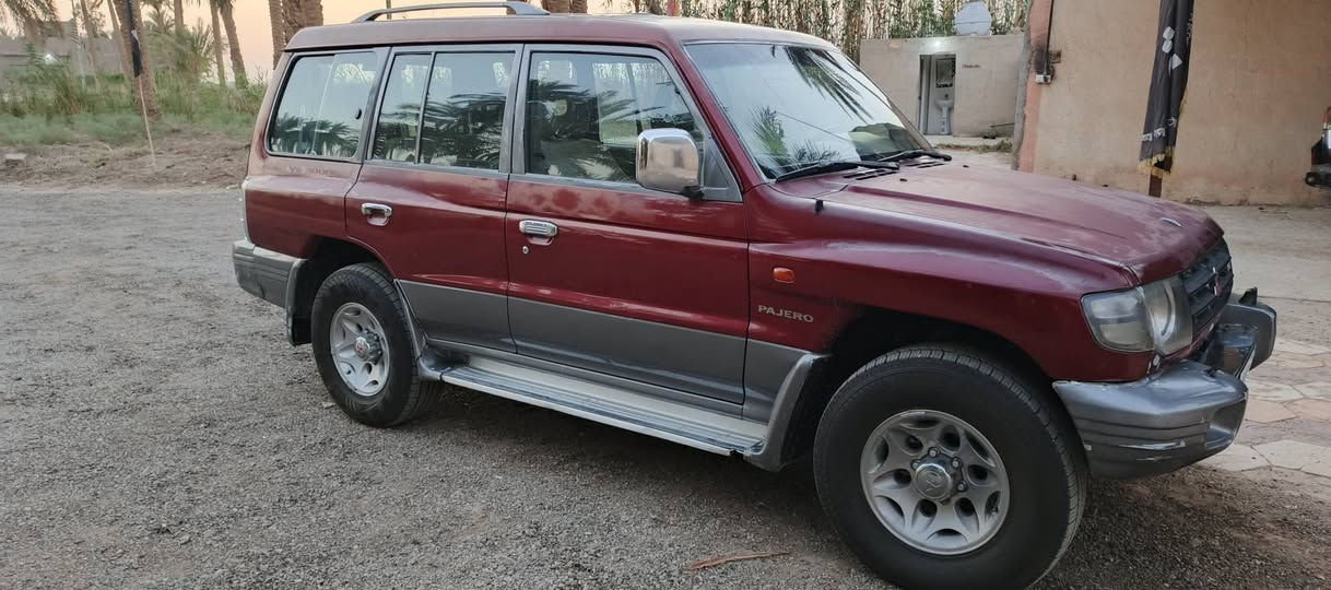 السلام عليكم. للبيع. باجيرو موديل ٢٠٠٠رقم اربيل سنويه والهزه نافذة ٢٠٢١ عندي وكاله عامه بسمي اني احول سياره مابيه صبغ ولا حادث گير محرك جديد حاويه مامفتوح محرك 3000V6فور ويل شغال تبريد ثلاث قطع شغال حداديه تخم تاير جديد ستوني مبدله سياره كله عل بلاد ماكوشي مايشتغل بيه بل اظافه شاشه+كامره. سعر ٦٨ورقه مكاني الشامية ***********.....***********وتساب
