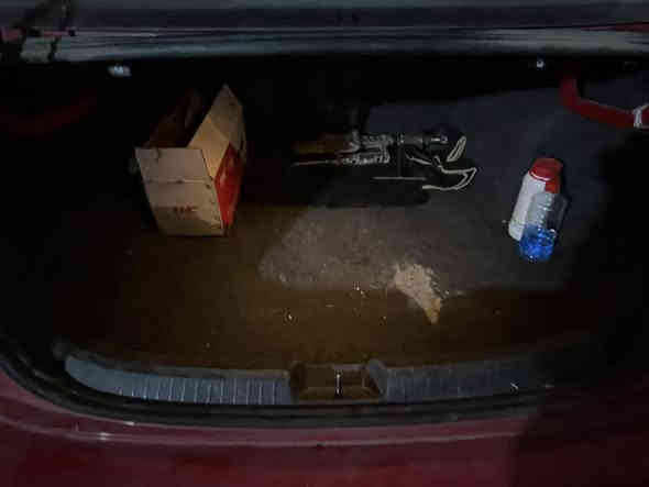 فولكسواكن جيتا 2020 السياره كير ومحرك ومحرك 1400 توربو  صافيات السياره حادثها موضح بل صوره وبيها بعد طخات من اخذتها بل بنيد جهة السايق وباب جهة الصدر طخه بسيطه كلش موضحه بلصوره السياره كامله تبريد وحداديه بس اللايت التك الايمن غير شغال والباقي شغال مواصفات عاديه نمط eco والخ.. مكاني بغداد شهداء السيديه وهذا رقمي موجود واتساب *********** سعر السياره 124 وبيها مجال ان شاء الله
