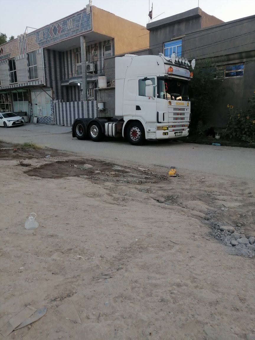 سلام عليكم للبيع سكانيه سنكل أمامي  ٢٠٠٣ كير ومكينه جدد تخم تاير كير اوتوماتيك مكينه ٤٢٠  سنويه جديده عربانه مثبته بسنويه سعر ٢٠٠ وبيهه مجال ***********

