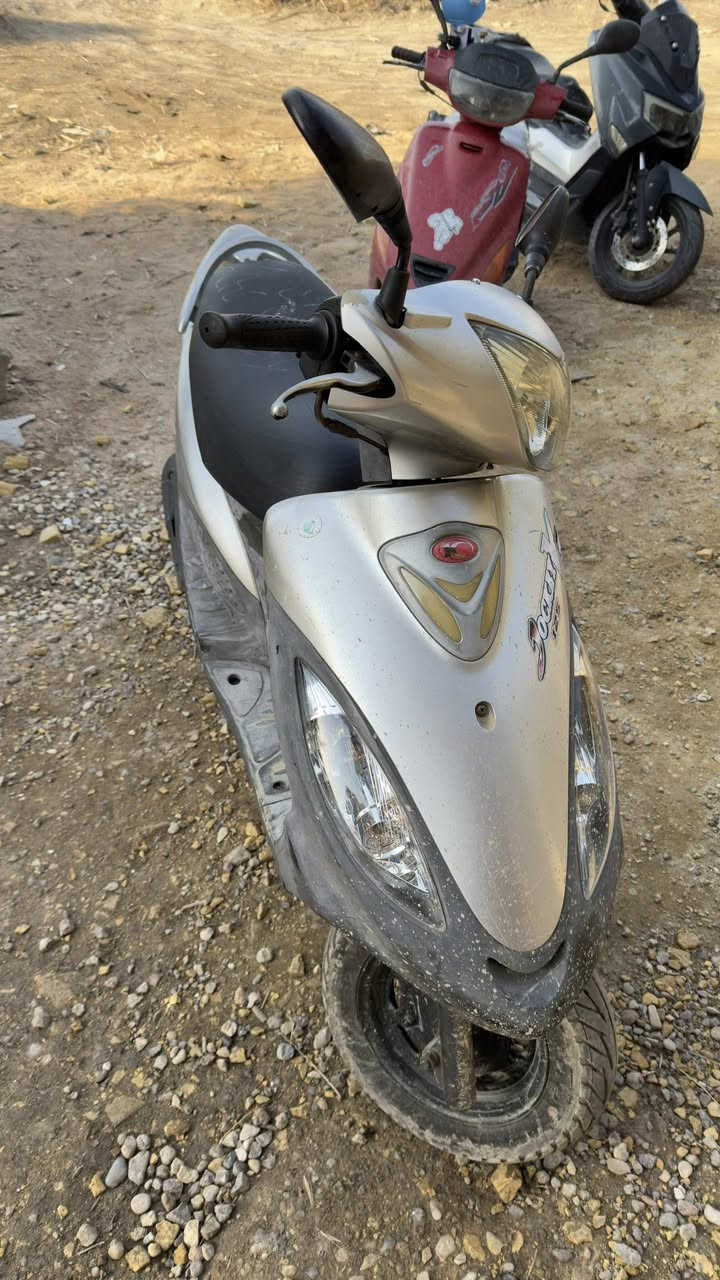 دراجه كامكو قسم الله برقي واحد ما مفتوح بيه دراجه ما صارله عشره ايام رمبه
محتاج واريد ابيعه سعر 850 قفل اذا مو شراي لا تخابر 
***********
المو شراي لا يخابر ويكسر حلال العالم
